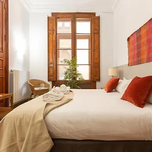 Apartment Great Spacious In The Gothic Quarter, Barcelona